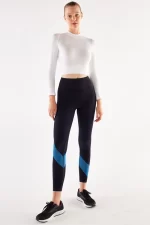 Come up Crop Top Turtleneck White sportmaze