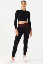Come up Crop Top Turtleneck Black sportmaze