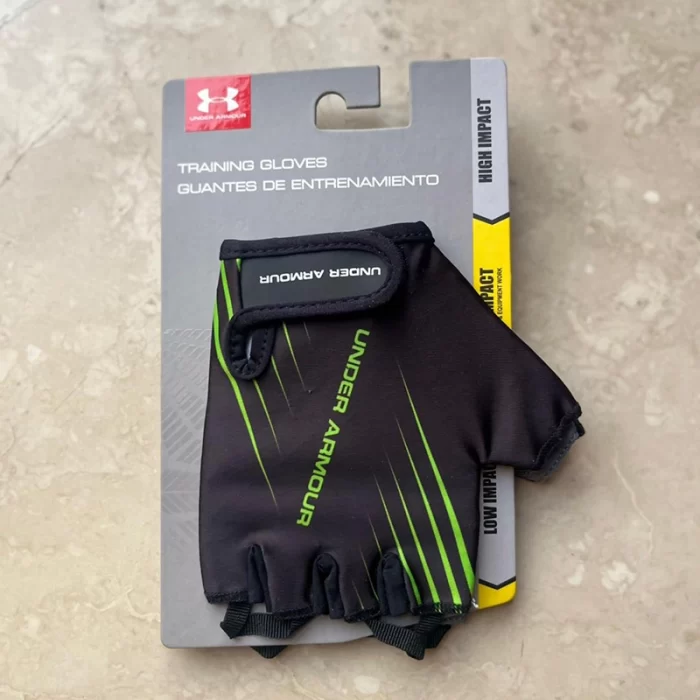 Under Armour gloves sportmaze